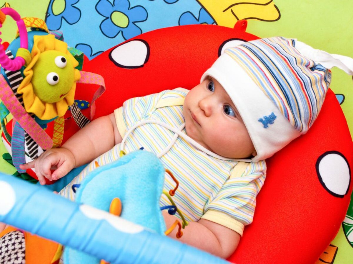 Juegos y juguetes de estimulación para bebés - Peques